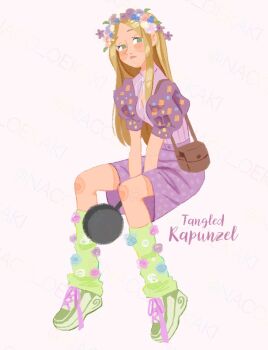 1girl alternate_costume bag between_legs blonde_hair breasts brown_background character_name collared_shirt commentary_request copyright_name frying_pan full_body green_eyes green_shoes green_socks hand_between_legs head_wreath highres holding holding_frying_pan long_hair loose_socks medium_breasts naco_oekaki neck_ribbon parted_bangs pink_background pink_shirt puffy_short_sleeves puffy_sleeves purple_shorts purple_sleeves rapunzel_(disney) ribbon shirt shoes short_sleeves shorts shoulder_bag sidelocks sitting sneakers socks solo tangled white_ribbon