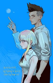 1boy 1girl bare_shoulders black_choker black_pants black_ribbon black_skirt blonde_hair blood blood_on_clothes blue_background blue_eyes blue_hair breasts brown_eyes brown_hair choker closed_mouth collared_shirt commentary_request cowboy_shot cyberpunk:_edgerunners cyberpunk_(series) david_martinez from_side full_moon green_hair highres index_finger_raised korean_commentary korean_text long_sleeves looking_at_viewer lucy_(cyberpunk) medium_breasts min_do-sik moon multicolored_eyes multicolored_hair neck_ribbon nosebleed pants pink_hair purple_eyes ribbon ringed_eyes shirt short_hair short_hair_with_long_locks simple_background skirt sleeveless sleeveless_shirt standing teeth translation_request white_shirt