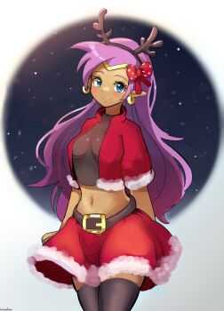 alternate_breast_size_(smaller) black_thighhighs blue_eyes bow breasts christmas dark-skinned_female dark_skin earrings fake_antlers fur-trimmed_jacket fur-trimmed_skirt fur_trim hair_bow highres hoop_earrings jacket jewelry long_hair looking_at_viewer medium_breasts midriff navel pointy_ears purple_eyes purple_hair red_jacket red_skirt santa_costume shantae shantae_(series) skirt small_breasts smile thedarkestuno thighhighs very_long_hair