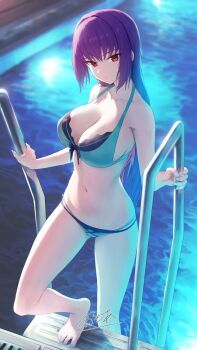 1girl bare_shoulders bikini black_bikini breasts cleavage collarbone fate/grand_order fate_(series) green_bikini hair_between_eyes highres kamo_ashi large_breasts long_hair looking_at_viewer multicolored_bikini navel pool poolside purple_hair red_eyes scathach_(fate) scathach_skadi_(fate) scathach_skadi_(swimsuit_ruler)_(final_ascension)_(fate) solo swimsuit two-tone_bikini