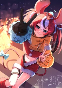 1girl adapted_costume animal_ear_fluff animal_ears black_gloves black_hair black_streaks blue_eyes blush bow dated dice dice_hair_ornament double-parted_bangs double_v ferris_wheel fur_trim gloves hair_between_eyes hair_ornament hakos_baelz hat highres hololive hololive_english looking_at_viewer midriff mizuse_hazuki7 mouse_ears mouse_tail mr._squeaks_(hakos_baelz) multicolored_hair navel night red_hair red_skirt santa_hat scarf signature single_glove single_sock sitting skirt smile socks star_(sky) tail tail_bow tail_ornament thigh_strap thighs tree twintails uneven_twintails v virtual_youtuber white_hair yellow_scarf