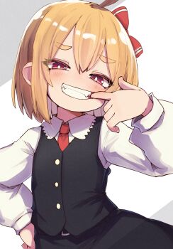 1girl absurdres black_skirt black_vest blonde_hair bow commentary_request fangs grin hair_bow hand_on_own_hip highres long_sleeves looking_at_viewer necktie parted_lips puffy_long_sleeves puffy_sleeves purple_eyes red_bow red_eyes red_necktie rumia shirt short_hair simple_background skirt smile solo tekina_(chmr) thick_eyebrows touhou vest white_background white_shirt