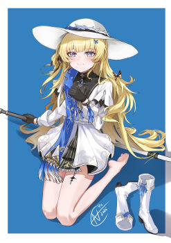 1girl absurdres bare_legs barefoot black_collar black_gloves blonde_hair blue_background blue_eyes blue_sash blush boots border closed_mouth collar commentary fanchin feet gloves hair_ornament hand_up hat highres holding holding_staff legs long_hair long_sleeves looking_at_viewer phoebe_(wuthering_waves) sash shirt skirt smile soles solo staff tacet_mark_(wuthering_waves) toes unworn_boots very_long_hair white_boots white_border white_hat white_shirt white_skirt wuthering_waves x_hair_ornament