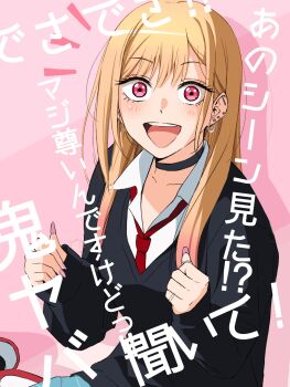 1girl andanden black_choker black_shirt blonde_hair blush choker earrings highres jewelry kitagawa_marin looking_at_viewer pink_background shirt sono_bisque_doll_wa_koi_wo_suru teeth text_background upper_teeth_only