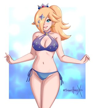 1girl absurdres bikini blonde_hair blue_background blue_bikini border breasts cowboy_shot earrings hair_over_one_eye high_ponytail highres jewelry large_breasts mario_(series) nintendo ponytail rosalina side-tie_bikini_bottom simple_background solo sonicheroxd swimsuit twitter_username white_background white_border