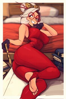 1girl bare_arms bed black_gloves bodysuit book border breasts eyeshadow gloves grin highres impossible_bodysuit impossible_clothes large_breasts lying makeup nintendo on_bed on_side pillow purah raichiyo33 red-framed_eyewear red_eyes red_eyeshadow signature smile solo the_legend_of_zelda the_legend_of_zelda:_tears_of_the_kingdom toes white_border white_hair