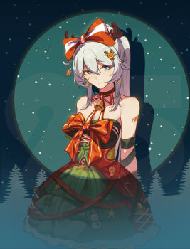 1girl absurdres ahoge alternate_costume bare_shoulders blue_eyes breasts christmas commentary_request cross-shaped_pupils diamond-shaped_pupils diamond_(shape) dress fake_antlers green_dress high_ponytail highres honkai_(series) honkai_impact_3rd kiana_kaslana kiana_kaslana_(herrscher_of_finality) large_breasts ponytail red_ribbon ribbon seele_05 snowing solo spotlight symbol-shaped_pupils tree white_hair