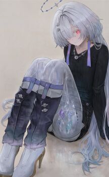 1girl black_shirt colored_eyelashes commentary earrings flippy_(cripine111) grey_hair hair_over_one_eye halo high_heels highres jewelry knees_up long_hair looking_at_viewer mornye_(wuthering_waves) red_eyes shirt sitting solo tacet_mark_(wuthering_waves) triangle_earrings very_long_hair wuthering_waves