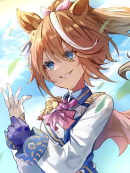 1girl absurdres animal_ears ascot asymmetrical_gloves bimmy blue_eyes blue_gloves blue_sky blush bow breasts brown_hair buttons cloud double-breasted epaulettes gloves hair_between_eyes high_ponytail highres horse_ears horse_girl jacket long_hair long_sleeves mismatched_gloves multicolored_hair multicolored_jacket open_mouth pink_ascot ponytail shirt single_epaulette sky smile solo streaked_hair teeth tokai_teio_(peak_joy)_(umamusume) tokai_teio_(umamusume) two-tone_hair umamusume upper_body white_gloves white_hair white_jacket