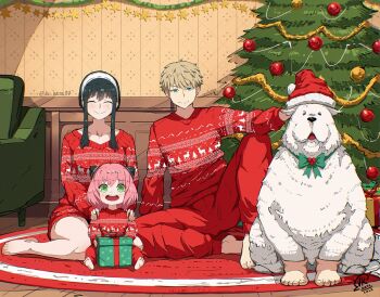 1boy 2girls anya_(spy_x_family) black_hair blonde_hair bond_(spy_x_family) breasts child christmas christmas_tree collarbone dog family father_and_daughter gift green_eyes hat jk_arts large_breasts mother_and_daughter multiple_girls parent_and_child pet pink_hair santa_hat smile spy_x_family toenails twilight_(spy_x_family) yor_briar