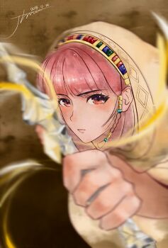 1girl archery bare_arms beads blunt_bangs bow_(weapon) braid brown_background brown_eyes cloak closed_mouth dated determined eyelashes furrowed_brow hair_beads hair_ornament hairband highres holding holding_bow_(weapon) holding_weapon hood hood_up hooded_cloak infinity_nikki jasmine_(a625989148) light_blush lips multicolored_hairband nikki_(nikki) nikki_(series) pink_hair pink_lips purifying_wind_(infinity_nikki) shirt short_hair side_braid signature single_braid solo upper_body weapon white_cloak white_shirt