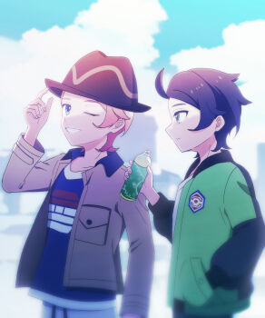 2boys black_hair black_hat black_sleeves blue_eyes blue_shirt blue_sky brown_jacket cloud commentary_request green_jacket grin hand_in_pocket hat highres jacket looking_at_another male_focus multiple_boys nintendo one_eye_closed open_clothes open_jacket outdoors paxton_(pokemon) pink_hair pocket pokemon pokemon_legends:_z-a profile ric_(aceradio) shirt short_hair sky smile urbain_(pokemon)