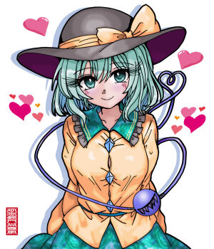 1girl black_hat blush bow buttons closed_mouth collared_shirt commentary_request diamond_button eyeball frilled_shirt_collar frills green_eyes green_hair green_skirt hat hat_bow heart heart_of_string highres komeiji_koishi long_sleeves looking_at_viewer shirt simple_background skirt smile solo third_eye touhou wakisaka_dk white_background yellow_bow yellow_shirt
