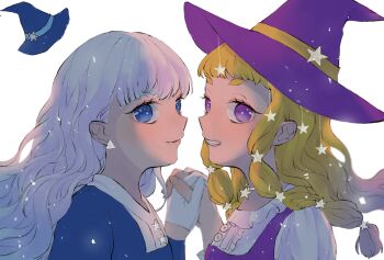 2girls blonde_hair blue_eyes blue_hat blue_shirt braid bright_pupils buttons center_frills chinese_commentary closed_mouth commentary_request earrings eyelashes floating_hair frilled_shirt frills gloves grin hair_ornament happy hat hat_loss hat_ornament highres jewelry layered_shirt light_particles lips long_hair long_sleeves mini_hat mini_witch_hat multiple_girls original partial_commentary pink_lips puffy_short_sleeves puffy_sleeves purple_eyes purple_hat purple_vest shirt short_sleeves siblings side_braids simple_background sisters smile star_(symbol) star_button star_hair_ornament star_hat_ornament superchickentt triangle_earrings twin_braids upper_body very_long_hair vest wavy_hair white_background white_gloves white_hair white_pupils white_shirt witch witch_hat
