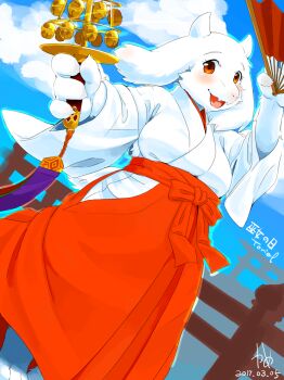 1girl alternate_costume animal_ears animal_feet animal_hands arms_up artist_name barefoot bell blue_outline blue_sky blush body_fur breasts claws clothing_cutout cloud dated day dutch_angle english_text fangs female_focus folding_fan furry furry_female goat_ears goat_girl goat_horns goat_tail hakama hand_fan happy highres hip_vent holding holding_fan holding_instrument horns instrument japanese_clothes japanese_text jingle_bell kagura_suzu kame_(3t) kimono large_breasts long_sleeves looking_at_viewer mature_female miko mixed-language_commentary mixed-language_text open_mouth outdoors outline outstretched_arm red_eyes red_hakama signature skin_fangs sky small_horns smile solo tail toriel torii translation_request undertale utdr_(toby_fox) white_fur white_kimono wide_sleeves