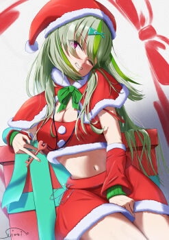 1girl ;d absurdres alternate_costume arm_warmers between_legs blush bow bowtie box breasts capelet christmas cleavage commentary cowboy_shot crop_top eyelashes eyes_visible_through_hair film_grain fingernails fish_hair_ornament fur-trimmed_capelet fur-trimmed_skirt fur_trim gift gift_box green_arm_warmers green_bow green_bowtie green_hair green_streaks grin hair_between_eyes hair_ornament hair_spread_out hand_between_legs hat head_tilt heart heaven_burns_red highres holding holding_key key large_breasts long_hair looking_at_viewer midriff miniskirt multicolored_hair navel one_eye_closed ooshima_isuzu open_mouth pink_eyes pom_pom_(clothes) red_arm_warmers red_capelet red_skirt santa_costume santa_hat sidelocks signature simple_background sitting skirt smile smug solo streaked_hair suimei_(ramebi3) v v-shaped_eyebrows very_long_hair white_background