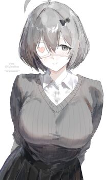 1girl ahoge arms_behind_back black_bow blush bow breasts closed_mouth commentary_request eyepatch grey_eyes grey_hair grey_sweater hair_between_eyes hair_bow heart heart_print highres igiroitsu large_breasts looking_at_viewer original shirt short_hair simple_background solo sweater twitter_username white_background white_shirt