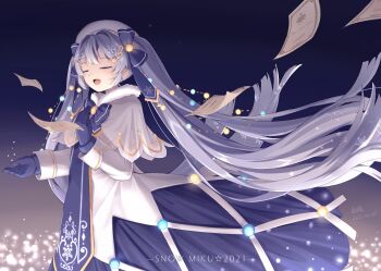 1girl beret blue_bow blue_dress blue_gloves blue_hair boots bow braid capelet closed_eyes dress fur-trimmed_boots fur-trimmed_capelet fur_trim gloves gold_trim hair_bow hair_ornament hairclip hat hatsune_miku holding holding_paper hoop_skirt light_bulb_hair_ornament long_hair looking_at_viewer mountainous_horizon musical_note night night_sky official_alternate_costume official_alternate_hairstyle open_mouth outdoors paper sky smile snow snowflake_print snowflakes snowing standing tabard taoyejiang treble_clef twintails very_long_hair vocaloid white_capelet white_dress yuki_miku yuki_miku_(2021)