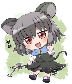 1girl :3 :d animal_ears black_skirt black_vest blue_capelet blush capelet chibi chibi_only commentary_request dot_nose dowsing_rod full_body green_background grey_hair hair_between_eyes hand_up highres holding jewelry long_sleeves looking_at_viewer mouse_(animal) mouse_ears mouse_girl mouse_tail nazrin necklace open_mouth outline red_eyes rokugou_daisuke shirt short_hair signature skirt skirt_set smile solo standing tail touhou translation_request vest white_outline white_shirt