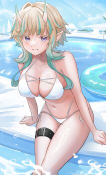 1girl absurdres bare_arms bare_shoulders bikini blonde_hair breasts cleavage collarbone commentary_request day demon_girl demon_horns feet_out_of_frame gradient_horns green_hair green_horns hair_over_shoulder highres horns large_breasts light_blush long_sidelocks looking_at_viewer mole mole_on_breast mole_on_leg multi-strapped_bikini_bottom multicolored_horns navel ogura_toast open_mouth original outdoors pointy_ears pool purple_eyes side-tie_bikini_bottom sidelocks sitting smile solo stomach swimsuit thigh_strap two-tone_horns water water_drop white_bikini yellow_horns
