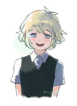 1boy antenna_hair basil_(faraway)_(omori) basil_(omori) blonde_hair blue_eyes blush collared_shirt commentary_request double-parted_bangs green_sweater_vest highres looking_at_viewer male_focus omori open_mouth panyanonidaime shirt short_hair short_sleeves simple_background smile solo sweater_vest teeth tongue twitter_username upper_body upper_teeth_only white_background white_shirt