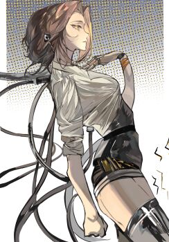1girl absurdres android brown_hair cable cowboy_shot flowerfell405 from_side gradient_background grey_background halftone halftone_background hand_on_own_chest hand_up highres joints lucy_(reverse:1999) metal_skin mole mole_under_mouth profile reverse:1999 robot_girl robot_joints shirt short_hair solo white_background white_shirt yellow_eyes