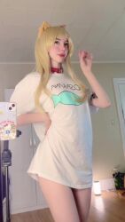 animal_ears animal_print animated arm_tattoo ass blonde_hair bottomless bouncing_breasts breasts cat_ears cat_girl clothes_lift collar cosplay fish_print grabbing_own_breast highres jiggle kinako_(40hara) kinako_(40hara)_(cosplay) lamp long_hair miamiaxof narrow_waist navel nipples original petite phone photo_(medium) pussy real_life red_collar shirt shirt_lift small_breasts standing tagme tattoo thigh_gap uncensored video white_shirt wide_hips