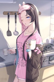 1girl absurdres black_cardigan black_nails blue_eyes brown_hair cardigan collarbone cowboy_shot cup cupboard glass_container highres holding holding_cup iris_black_games jewelry kitchen ladle long_hair looking_at_viewer mug multicolored_hair necklace one_eye_closed open_mouth pink_hair pink_shirt pink_shorts scrunchie shirt short_shorts shorts single_off_shoulder sink sleep_mask solo sou_skate714 spatula split-color_hair standing stove t-shirt tachibana_hinano_(5th_costume) tachibana_hinano two-tone_hair virtual_youtuber vspo! wrist_scrunchie