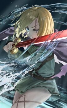 1girl absurdres alicia_glenfall black_cloak blonde_hair blue_eyes clevatess:_majuu_no_ou_to_akago_to_shikabane_no_yuusha cloak commentary_request cowboy_shot dress fighting_stance green_dress highres holding holding_sword holding_weapon hydrokinesis looking_at_viewer losk one_eye_closed parted_lips scar scar_across_eye scar_on_face scar_on_leg short_hair solo sword two-handed water weapon