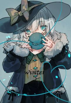 1girl black_coat black_hat black_skirt blue_eyes bow coat collared_shirt commentary_request cowboy_shot fur_coat grey_background grey_hair hat hat_bow heart komeiji_koishi long_sleeves looking_at_viewer medium_hair open_clothes open_coat shinjitsu_no_kuchi shirt simple_background skirt solo third_eye touhou yellow_bow yellow_shirt