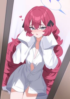 1girl absurdres alternate_costume black_hair blue_archive halo heart highres iroha_(blue_archive) long_hair looking_at_viewer red_hair solo twitter white_hair