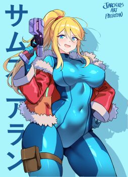 1girl absurdres blonde_hair blue_bodysuit blue_eyes blush bodysuit breasts commentary english_commentary fur-trimmed_jacket fur_trim gun highres holding impossible_bodysuit impossible_clothes jacket jarckius large_breasts long_hair looking_at_viewer metroid mole mole_under_mouth multicolored_bodysuit nintendo open_clothes open_jacket open_mouth ponytail red_jacket samus_aran skin_tight smile solo two-tone_bodysuit weapon zero_suit