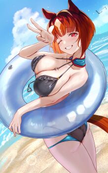 1girl absurdres alternate_costume animal_ears ass beach bikini blue_sky blurry blush bokeh breasts brown_hair brown_tail cleavage cloud cloudy_sky commentary_request day depth_of_field from_behind grin halterneck highres horse_ears horse_girl horse_tail innertube large_breasts layered_bikini looking_at_viewer multicolored_hair ocean one_eye_closed outdoors red_eyes short_hair skindentation sky smile solo standing streaked_hair swim_ring swimsuit tail tatsumi_yashiro thighs transcend_(umamusume) twisted_torso umamusume w white_streaks