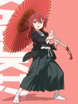 1girl black_haori bocchi_the_rock! commentary_request fingernails full_body green_hakama hakama haori highres holding holding_umbrella japanese_clothes kita_ikuyo long_hair oil-paper_umbrella open_mouth outstretched_arm pink_background red_hair socks solo standing tabi umbrella v-shaped_eyebrows washu_junkyu white_socks yellow_eyes