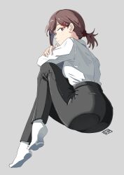 Rule 34 | 1girl, artist logo, ass, ass focus, ass press, automatic giraffe, black pants, breasts, brown eyes, brown hair, chainsaw man, commentary, dress shirt, elbow on knee, english commentary, from behind, from below, full body, grey background, hair ornament, hairclip, higashiyama kobeni, highres, knees up, long sleeves, looking at viewer, mole, mole under eye, pants, shirt, shirt tucked in, short ponytail, simple background, sitting, small breasts, socks, solo, transparent seat, white shirt, white socks