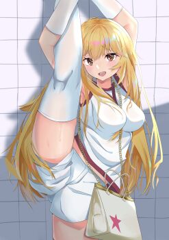 1girl :d absurdres bag between_breasts blonde_hair blush breasts brown_eyes chain commentary_request cowboy_shot elbow_gloves enoha flexible gloves grid_background gym_shirt gym_shorts gym_uniform handbag highres large_breasts leg_up long_hair looking_at_viewer midriff_peek no_emblem open_mouth shirt shokuhou_misaki short_shorts shorts sleeveless sleeveless_shirt smile solo sparkle sparkling_eyes split standing standing_on_one_leg standing_split star-shaped_pupils star_(symbol) strap_between_breasts sweat symbol-shaped_pupils thighhighs toaru_kagaku_no_mental_out toaru_kagaku_no_railgun toaru_kagaku_no_railgun_t toaru_majutsu_no_index tokiwadai_school_gym_uniform very_long_hair white_gloves white_shirt white_shorts white_thighhighs