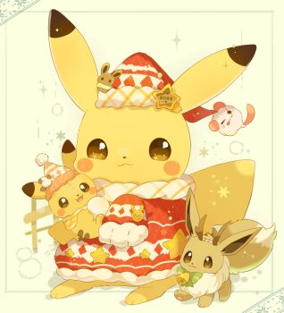 animal_focus bell bow brown_eyes christmas clothed_pokemon commentary eevee gen_1_pokemon gen_6_pokemon hat headband highres holding nintendo no_humans pikachu pokemon pokemon_(creature) santa_hat smile stuffed_toy sweater swirlix symbol-only_commentary ushiina yellow_background