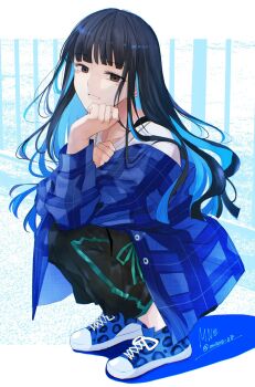 1girl black_hair black_pants blue_hair blue_jacket breasts eyeliner fate/grand_order fate_(series) grey_eyes grin highres jacket jewelry long_hair long_sleeves looking_at_viewer makeup minoe08 necklace off_shoulder pants shirt shoes small_breasts smile sneakers solo squatting tenochtitlan_(fate) white_shirt