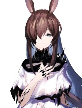 1girl amiya_(arknights) amiya_(demon_king)_(arknights) animal_ears arknights brown_hair closed_mouth colored_inner_hair commentary_request grey_eyes grey_hair hair_over_one_eye hand_on_own_chest highres light_smile long_hair material_growth multicolored_hair one_eye_covered oripathy_lesion_(arknights) partial_commentary short_sleeves simple_background solo staring upper_body white_background yoi_(a27963244)