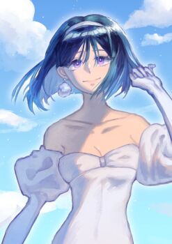 1girl alien_stage bare_shoulders black_hair blue_hair blue_sky bow breasts chest_bow closed_mouth cloud cloudy_sky collarbone colored_inner_hair day dress earrings elbow_gloves gloves hair_between_eyes hairband hand_up hashtag-only_commentary jewelry juliet_sleeves long_sleeves looking_at_viewer medium_breasts multicolored_hair outdoors pom_pom_(clothes) pom_pom_earrings puffy_sleeves purple_eyes short_hair sky sleeveless sleeveless_dress smile solo strapless strapless_dress sua_(alien_stage) upper_body white_bow white_dress white_gloves white_hairband yaginori