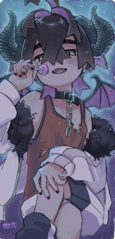 1boy black_collar black_hair black_horns black_nails blush candy chain collar commentary_request crossed_bangs curled_horns demon_boy demon_horns demon_tail earrings fangs food fur-trimmed_jacket fur_trim hair_between_eyes holding holding_candy holding_food holding_lollipop horns jacket jewelry kanchan_kani kieran_(pokemon) lollipop looking_at_viewer multicolored_hair nintendo off_shoulder open_clothes open_jacket open_mouth pokemon pokemon_sv purple_hair red_tank_top shorts signature simple_background solo sparkle tail tank_top torn_clothes white_jacket white_shorts wings yellow_eyes