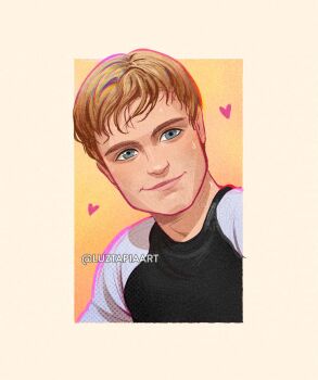 Rule 34 | 1boy, artist name, black shirt, blonde hair, blue eyes, grey sleeves, heart, highres, looking at viewer, luztapiaart, peeta mellark, portrait, shirt, short hair, solo, the hunger games, watermark