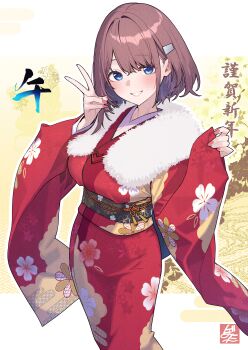 1girl absurdres baffu blue_eyes breasts brown_hair commentary_request feather_boa feet_out_of_frame floral_print floral_print_kimono floral_print_sleeves hair_intakes hands_up highres hitoyo_(baffu) japanese_clothes kimono large_breasts looking_at_viewer obi original parted_bangs print_kimono red_kimono sash short_hair smile solo standing translation_request v wide_sleeves