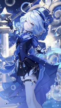 1girl absurdres ahoge anninufufu ascot asymmetrical_gloves black_gloves black_shirt black_shorts blue_ascot blue_eyes blue_gemstone blue_hair blue_hat blue_jacket bubble cowboy_shot furina_(genshin_impact) gem genshin_impact glint gloves hat heterochromia highres jacket mismatched_gloves multicolored_hair shirt short_hair shorts solo tailcoat top_hat vision_(genshin_impact) white_gloves white_hair