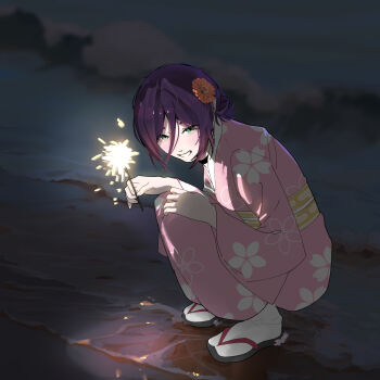 1girl beach black_choker chainsaw_man choker fireworks floral_print floral_print_kimono flower green_eyes grin hair_between_eyes hair_flower hair_ornament highres holding holding_fireworks japanese_clothes kimono moti1250 night ocean outdoors pink_kimono print_kimono purple_hair reze_(chainsaw_man) sandals smile solo sparkler squatting tabi teeth yukata zouri