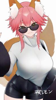 1girl :3 animal_ear_fluff animal_ears bag breasts character_request check_character commentary_request fate/grand_order fate_(series) fox_ears fox_girl fox_tail high-waist_shorts highres large_breasts looking_at_viewer pink_hair saltylemontea short_shorts shorts slit_pupils smile solo sweater tail tamamo_no_mae_(fate) yellow_eyes
