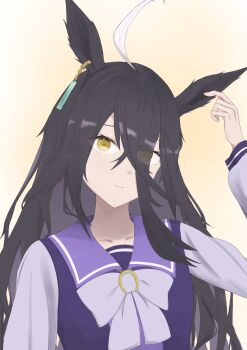 1girl absurdres ahoge animal_ear_fluff animal_ears bow bowtie closed_mouth ear_ornament ear_tag earrings eyes_visible_through_hair hair_between_eyes highres horse_ears horse_girl jewelry long_bangs long_hair long_hair_between_eyes manhattan_cafe_(umamusume) multicolored_hair purple_sailor_collar purple_shirt sailor_collar school_uniform shirt single_earring smile solo tp_tof tracen_school_uniform umamusume very_long_hair white_bow white_bowtie white_hair yellow_eyes