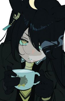 1girl ahoge animal_ears bea_lenoir black_coat black_gloves black_hair black_shirt coat collared_shirt cup ear_tag earrings gloves hair_between_eyes holding holding_cup horse_ears horse_girl jewelry long_bangs long_hair long_hair_between_eyes long_sleeves looking_at_viewer manhattan_cafe_(creeping_shadow)_(umamusume) manhattan_cafe_(umamusume) mug multicolored_hair necktie parted_lips shirt single_earring solo steaming_cup umamusume upper_body white_hair yellow_eyes yellow_necktie