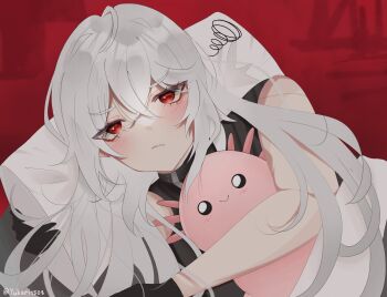 1boy a_date_with_death axolotl bare_shoulders bishounen black_gloves casper_(a_date_with_death) gloves highres long_hair male_focus red_background red_eyes simple_background sleeveless solo stuffed_animal stuffed_toy white_hair yukari1508