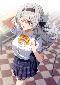 1girl alternate_costume arm_up bag black_hairband bow bowtie breast_pocket collared_shirt commentary_request firefly_(honkai:_star_rail) floating_hair grey_hair hair_between_eyes hair_ornament hairband hand_up highres honkai:_star_rail honkai_(series) long_hair looking_to_the_side multicolored_eyes one_eye_closed open_mouth outdoors pocket school_bag school_uniform shirt shirt_tucked_in short_sleeves skirt smile solo striped_clothes striped_skirt t@ke-g white_shirt